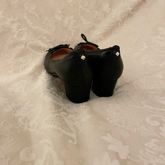 Kate Spade Yasmin leather scallop pump black leather 9 - Picture 4 of 5